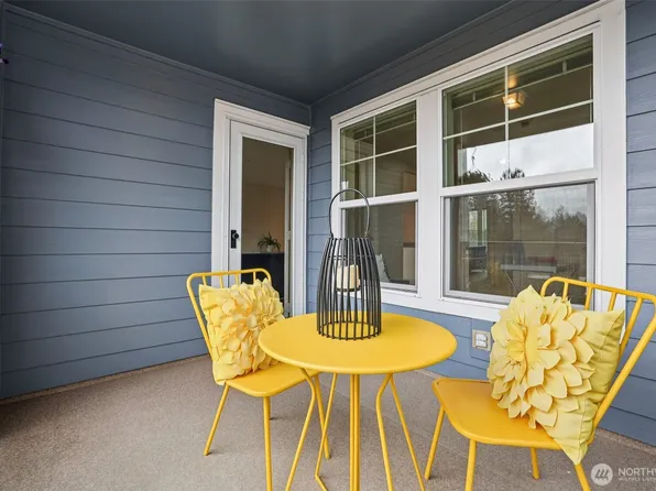 3935 226th Place SE #207, Issaquah, WA 98029