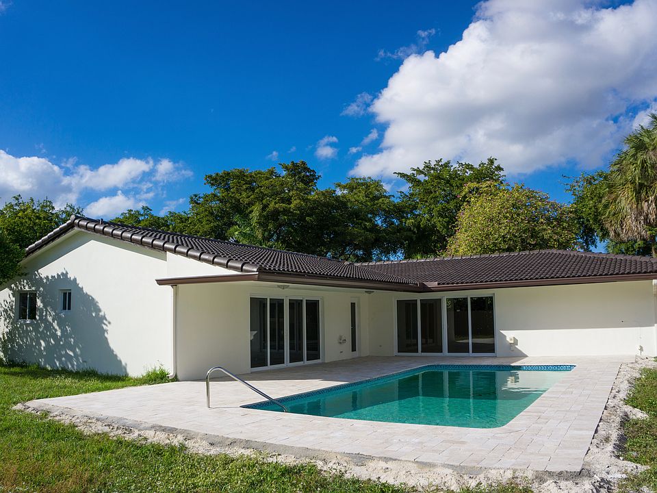 1st image of 14215 Sabal Dr