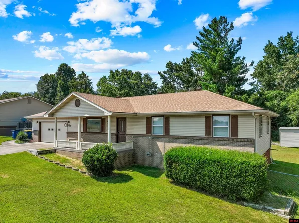 521 E 13th St, Mountain Home, AR 72653