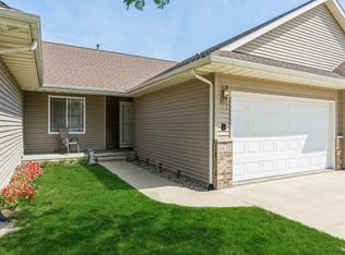 3625 37th Ave SW UNIT B, Cedar Rapids, IA 52404