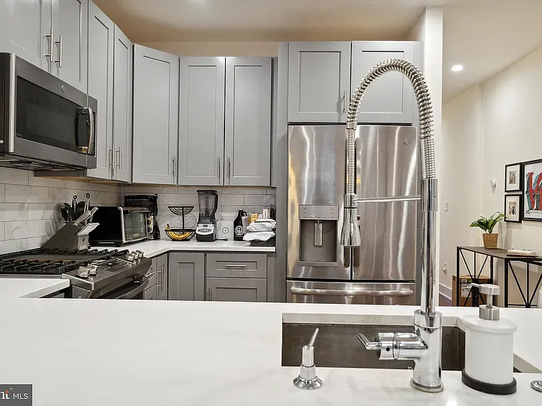 1218 N Orkney St #1 — Photo 11