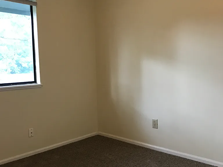 1610 Westbridge Dr #18 — Photo 6