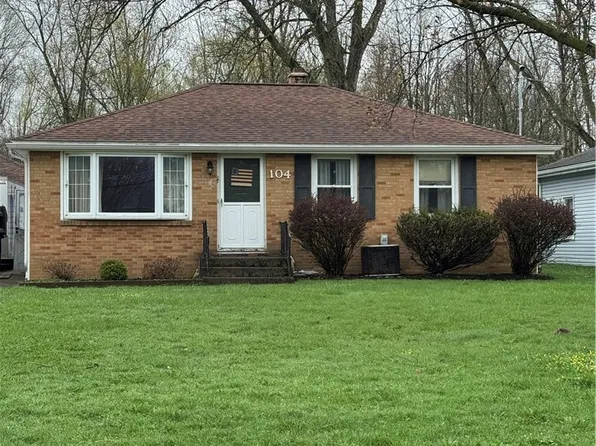 104 Reppien Pl, Orchard Park, NY 14127