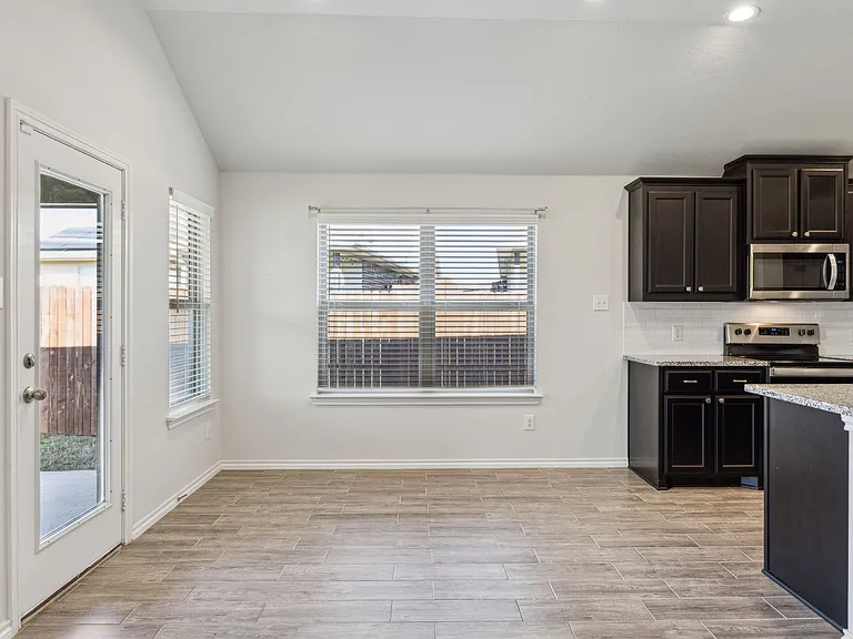 3537 Tahiti Ln — Photo 20