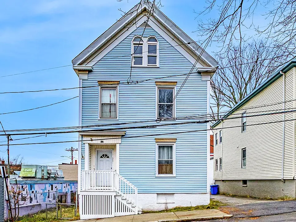 23 Hanover St #2