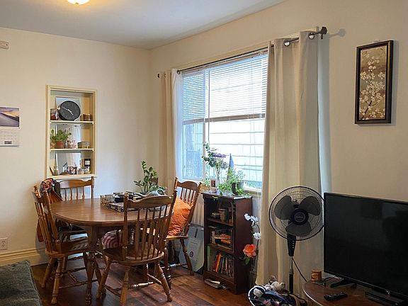 5th image of 415 Parkdale Ave #1