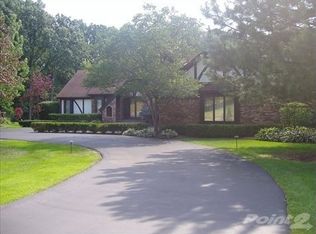 21501 Lujon Dr, Northville, MI