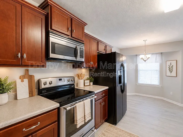 7420 Salmon Ln — Photo 2
