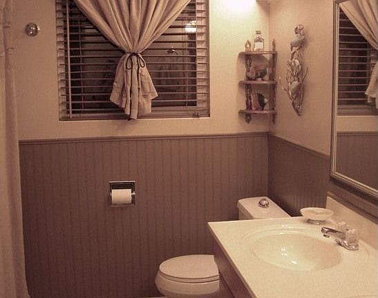 Upstairs Bathroom