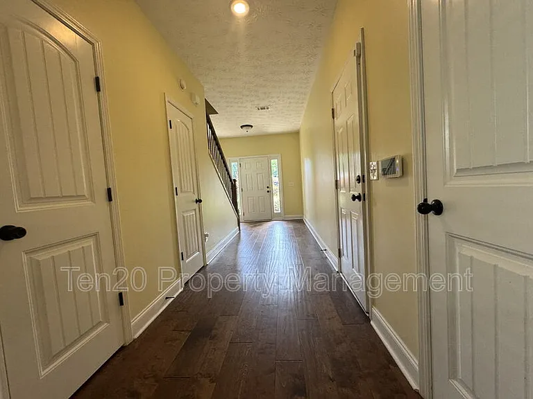 7471 Coppice Dr — Photo 24
