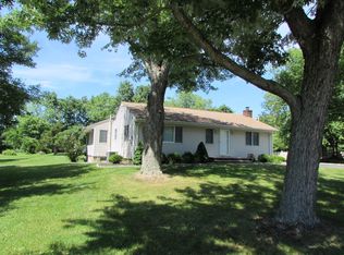 2 Green Meadows Rd, Montville, NJ 07045