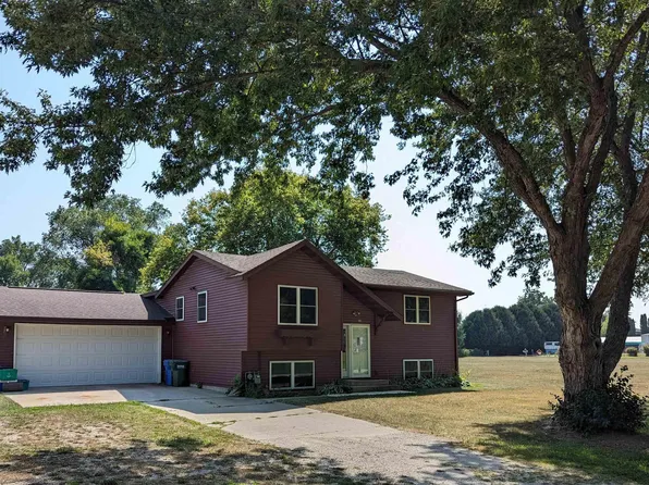 403 6th Ave SW, Cresco, IA 52136
