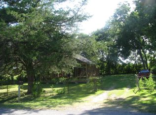 926 S Walker St, Angleton, TX 77515