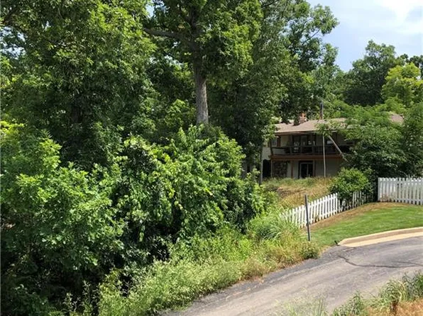 4932 Agony Ln, Osage Beach, MO 65065