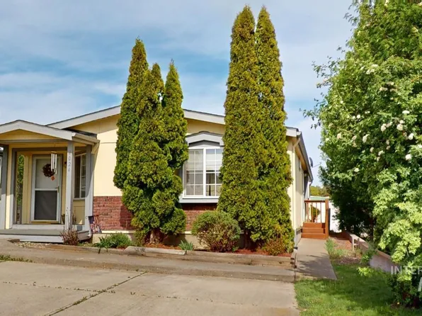 609 N Almon St Spc 4024, Moscow, ID 83843