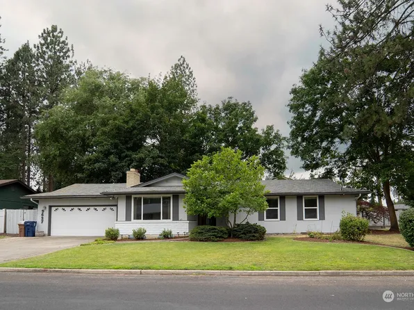 9627 N Arrowhead Road, Spokane, WA 99208