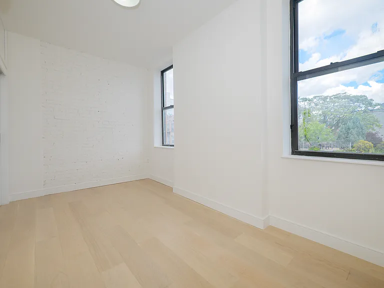 36 Saint Marks Pl #15 — Photo 4
