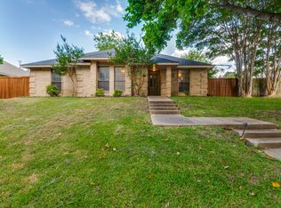 406 Whispering Hills Dr, Duncanville, TX 75137
