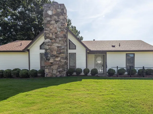 4150 Mimosa Hill Ln, Memphis, TN 38135