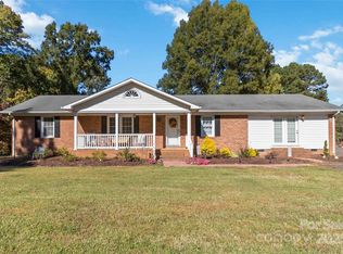 617 Lynn Rd, Oakboro, NC 28129