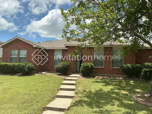 1676 Wildrose Dr Photo 1