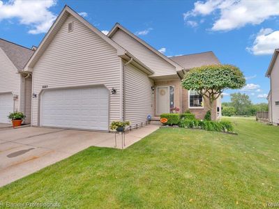 6087 Davison Rd, Burton, MI, 48509