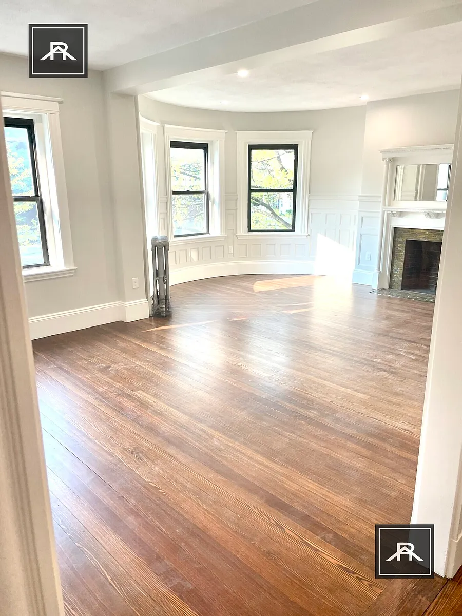 Building Photo - 1855 Beacon St #2