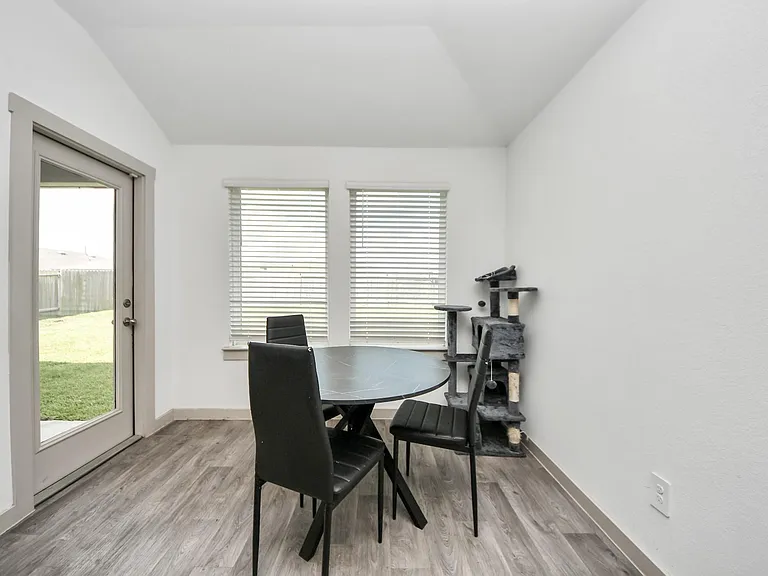 7706 Caspian Ranch Dr — Photo 9