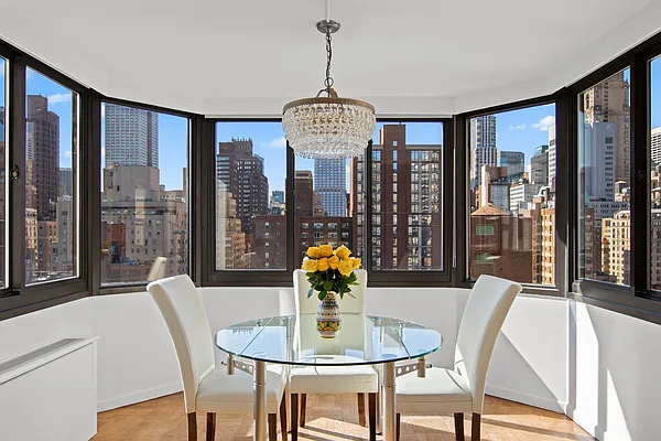 Sold by HomeDax Real Estate | media 4