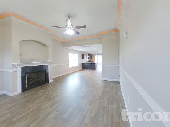 2nd image of 801 Alley Ridge Dr