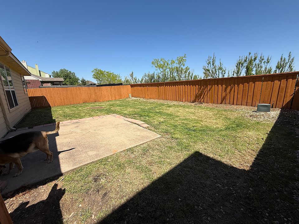 1st image of 5149 Raymond Dr