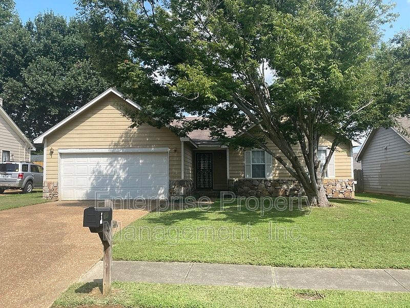 1st image of 6030 Cottage Hill Dr