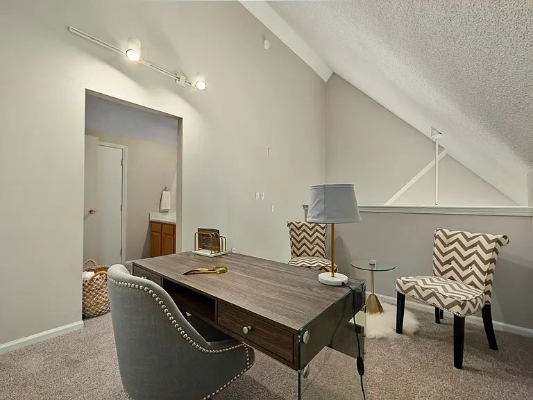 Lakeview Loft - Loft Bedroom Lakeview Loft - Loft Bedroom