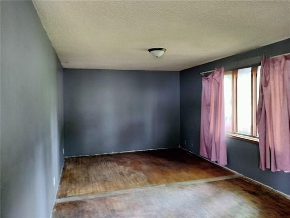 3rd image of 2621 S 28th St