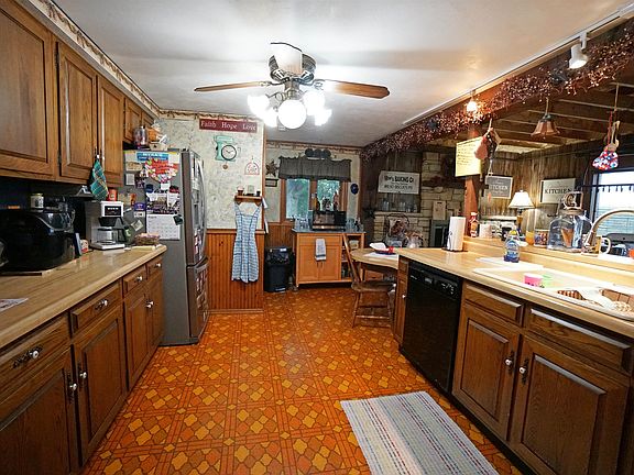 5th image of 9002 E Center Rd