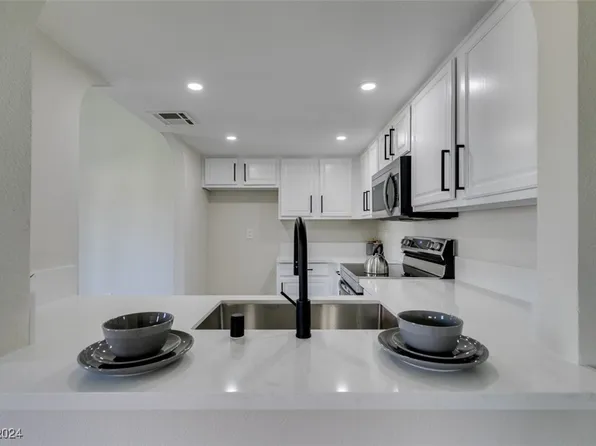 111 Bass Dr Unit D, Henderson, NV 89014