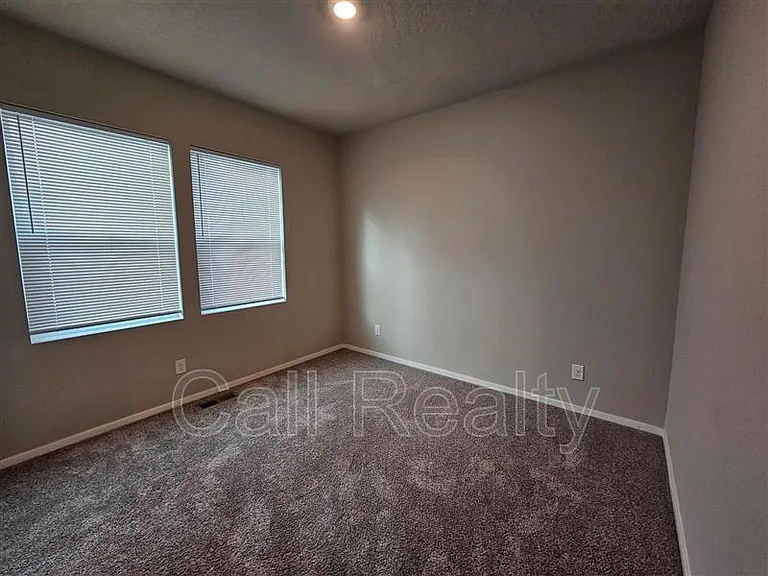 3236 N McKinnon Rd — Photo 4