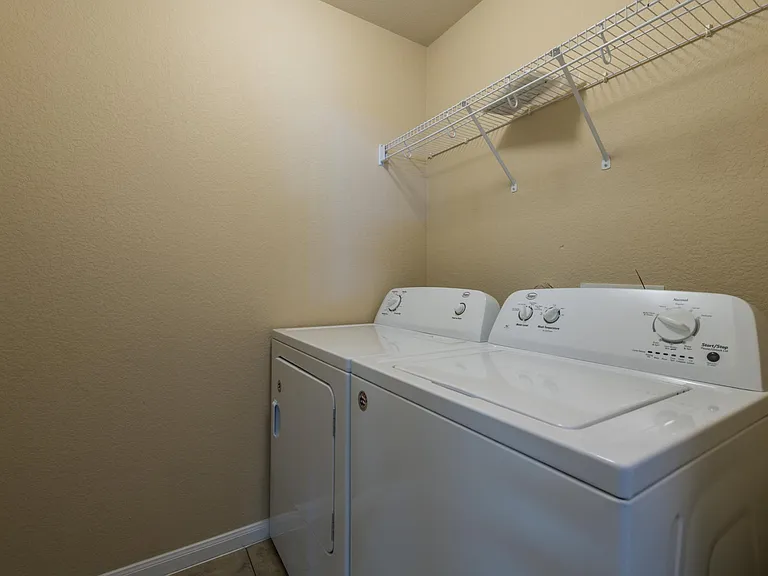 4423 Meadowside Ln — Photo 15