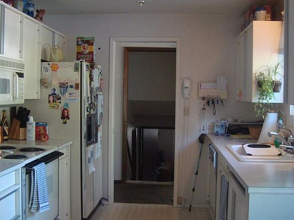 4th image of 2610 Sunset Dr SE
