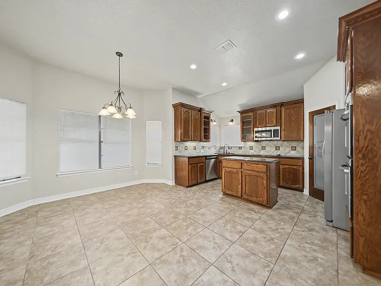 6404 Siltstone Loop — Photo 4
