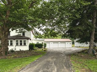 13660 Smith Goshen Rd, Beloit, OH 44609