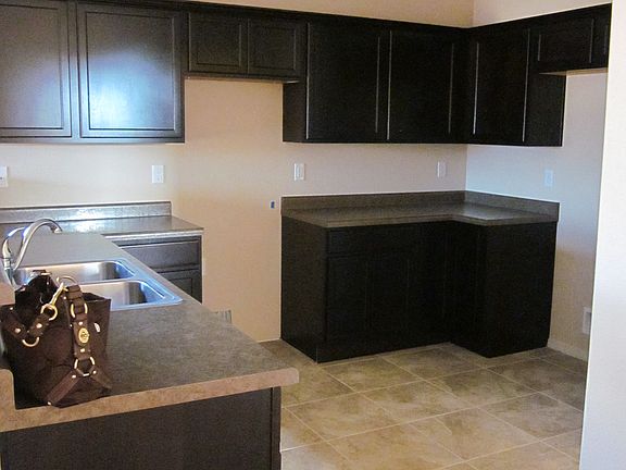 all appliances are black