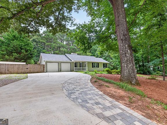 2nd image of 3735 Creekwood Dr