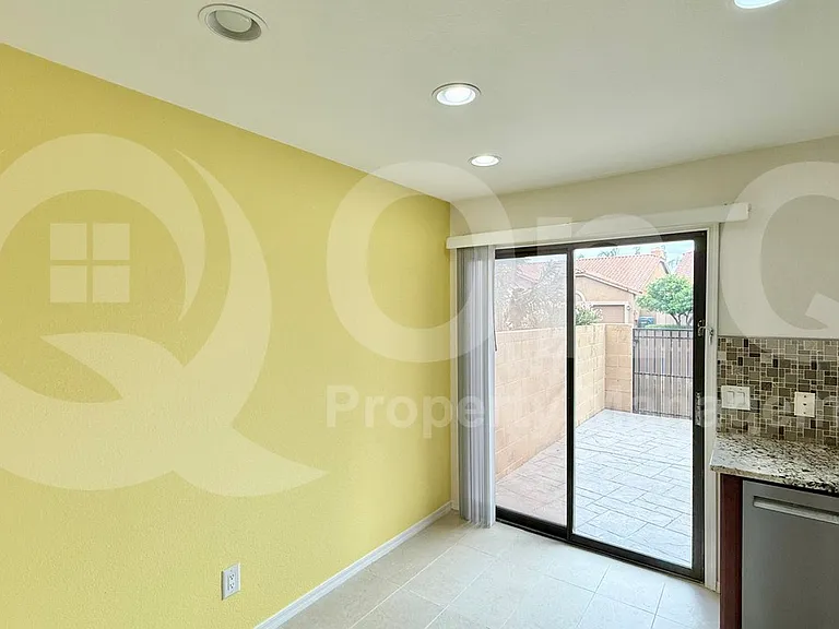 5704 E Aire Libre Ave #1020 — Photo 12
