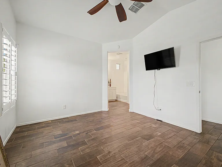 2694 E Runaway Bay Pl — Photo 15
