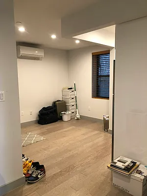 Rented by Delmark Realty LLC | media 41