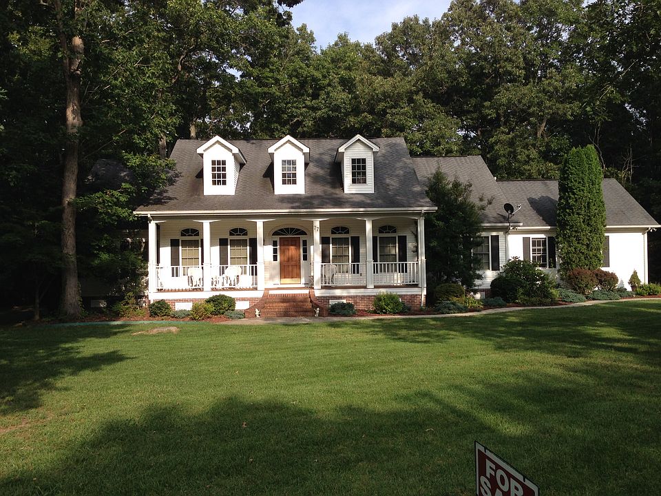 1st image of 77 Bluebird Cir