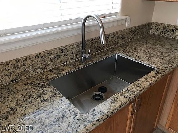 3rd image of 878 Coral Cottage Dr
