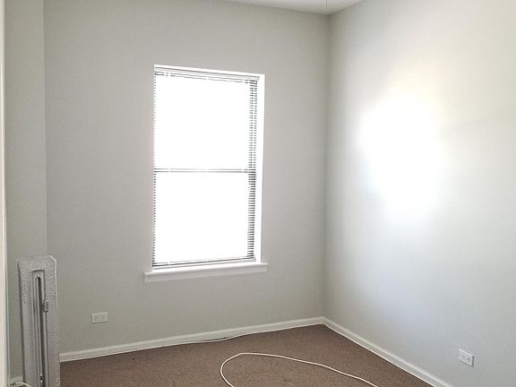 4th image of 303 E 50th St APT 303A