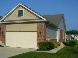 8687 Lake Hills Dr, Saint John, IN